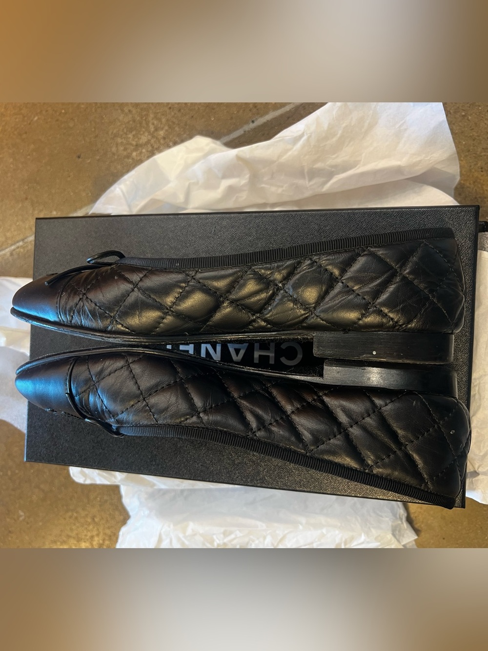 CHANEL BALLET FLATS Aged Calfskin 
Black - Picture 6 of 9